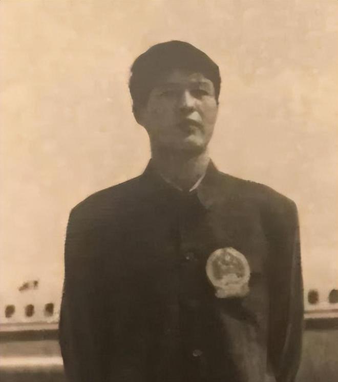 荷兰足球历史战绩_荷兰 足球 历史_荷兰足球历史十大巨星排行榜