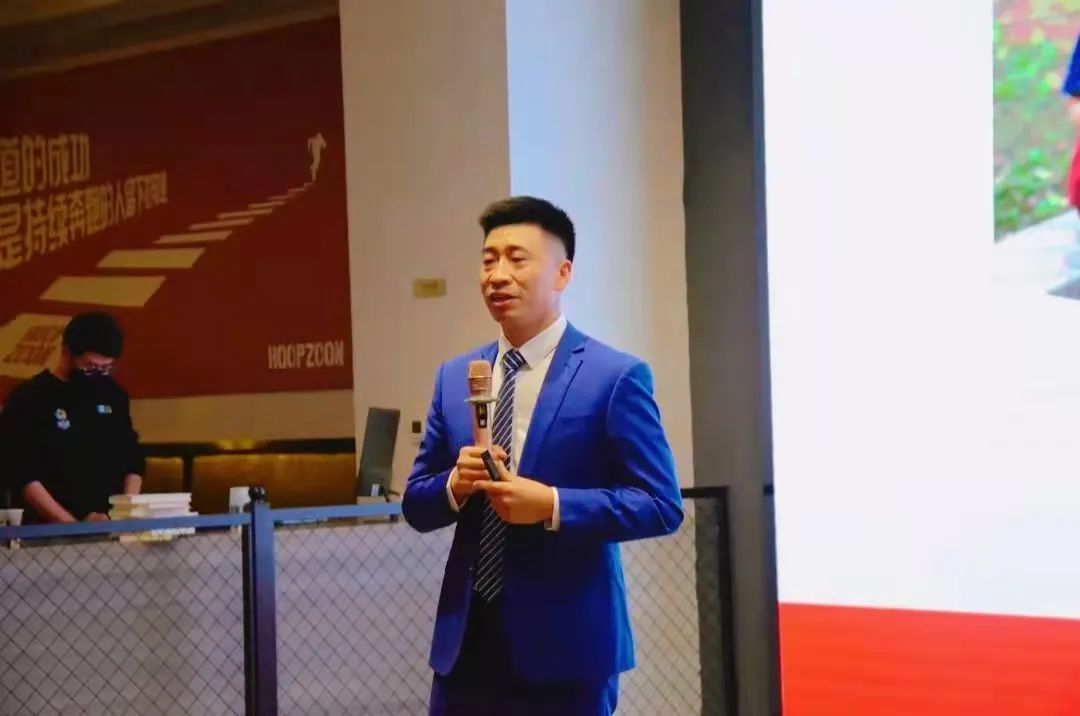 华蒙星篮球技巧赛张梓轩_篮球蒙眼犯规吗_华蒙星篮球规则