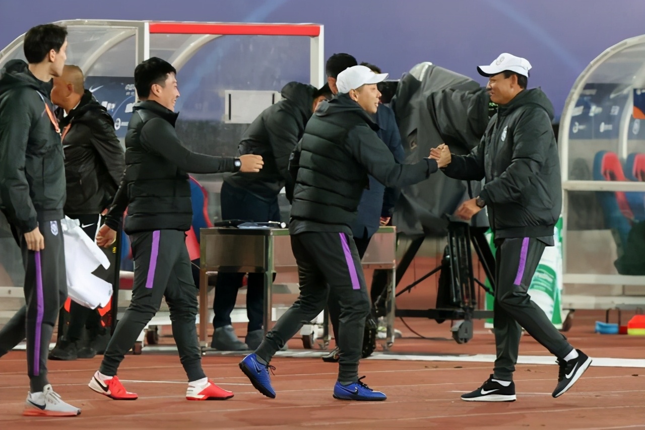 回合足球规则有哪些_足球第一回合规则_回合足球规则图解