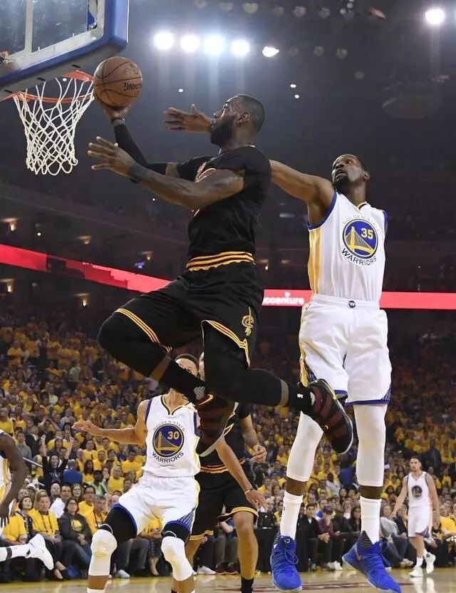 篮球冠军2021_篮球冠军是谁_17年篮球NBA谁是冠军