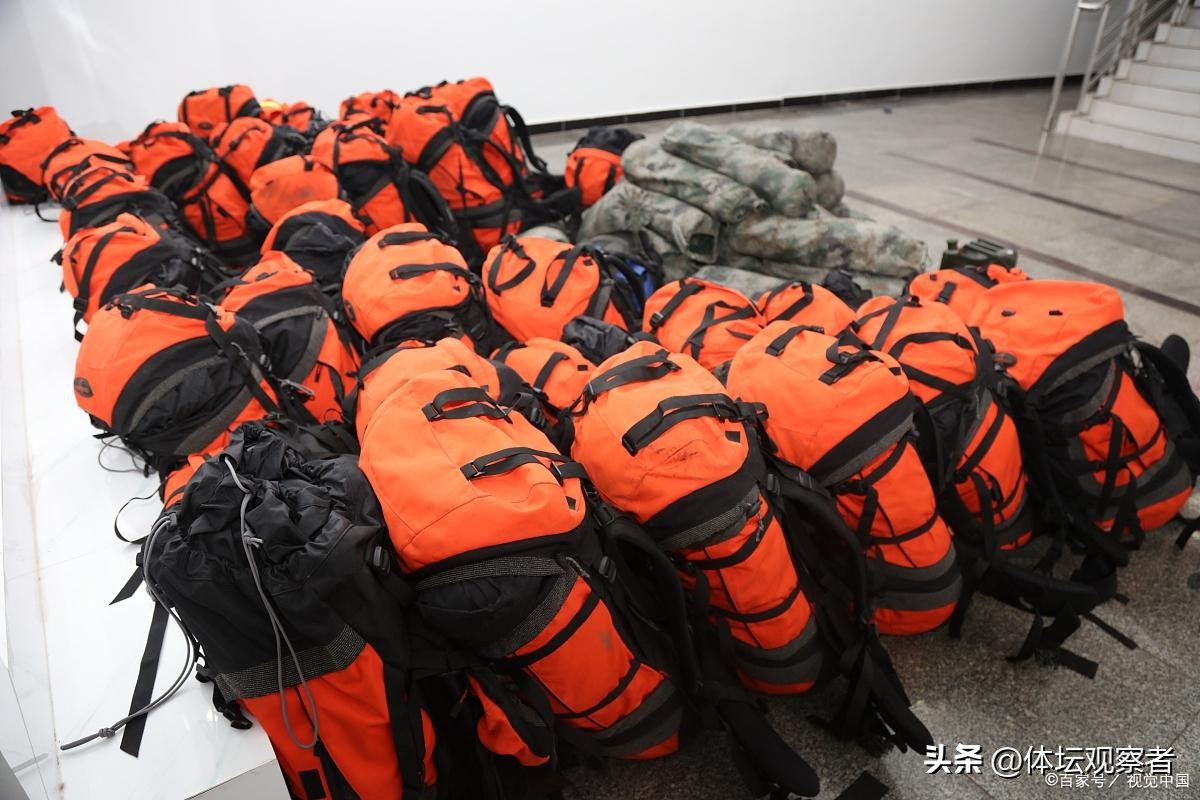 游泳深水区怎么站起来_游泳深水测试技巧有哪些_游泳深水教学