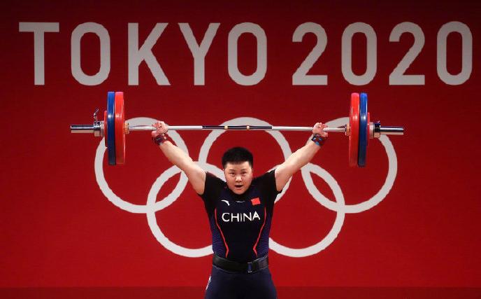 2021女子举重冠军_女的举重冠军_举重冠军女2020