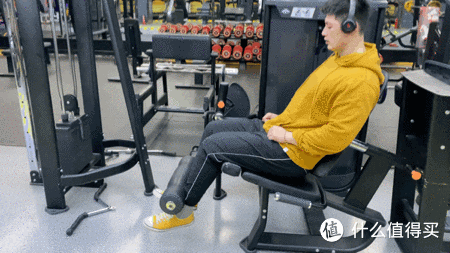 健身房腿部动作_健身房腿部锻炼动作_健身房练腿部