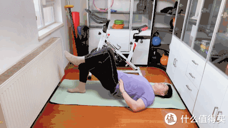 健身房腿部锻炼动作_健身房腿部动作_健身房练腿部