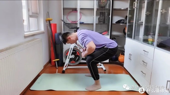 健身房练腿部_健身房腿部锻炼动作_健身房腿部动作