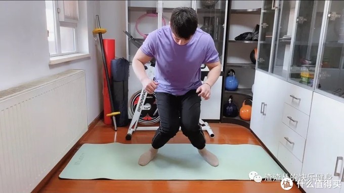健身房练腿部_健身房腿部动作_健身房腿部锻炼动作
