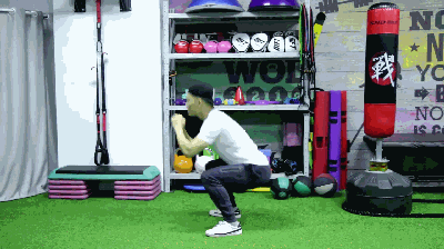 健身房练腿部_练腿的健身房动作_腿部健身房训练动作